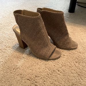 Lauren Conrad laser cut peep toe heels